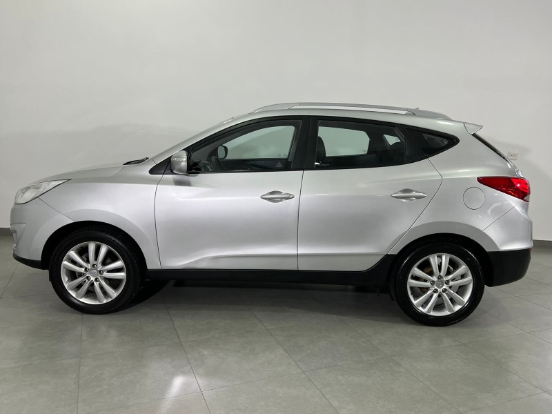 IX35 2.0 MPI 4X2 16V GASOLINA 4P MANUAL - 2011 - FARROUPILHA