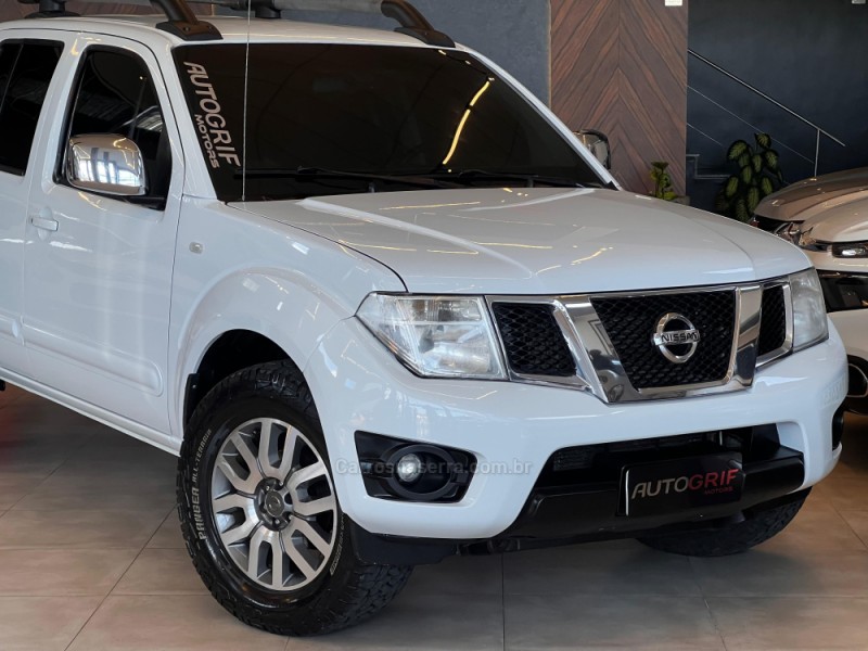 FRONTIER 2.5 SL 4X4 CD TURBO ELETRONIC DIESEL 4P AUTOMÁTICO - 2015 - CAMPO BOM