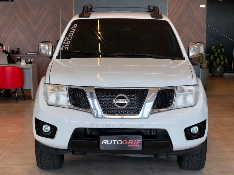 FRONTIER 2.5 SL 4X4 CD TURBO ELETRONIC DIESEL 4P AUTOMÁTICO - 2015 - CAMPO BOM