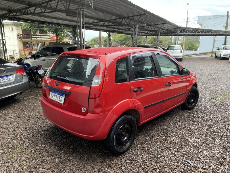 FIESTA 1.0 MPI PERSONNALITÉ 8V GASOLINA 4P MANUAL - 2004 - CAXIAS DO SUL