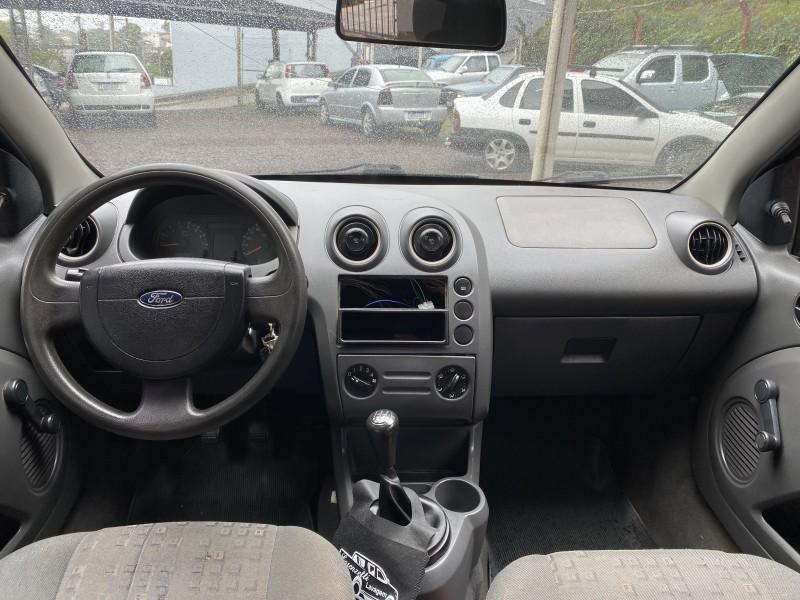 FIESTA 1.0 MPI PERSONNALITÉ 8V GASOLINA 4P MANUAL - 2004 - CAXIAS DO SUL