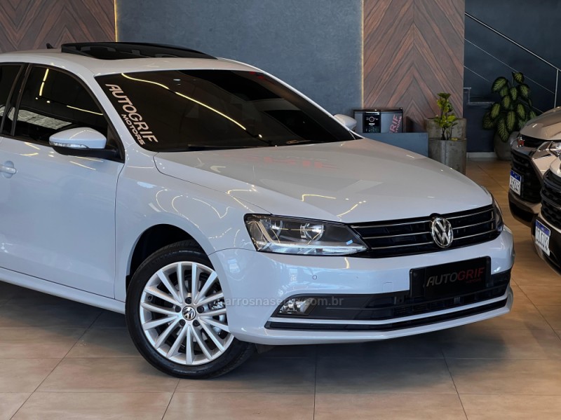 JETTA 1.4 16V TSI COMFORTLINE FLEX 4P TIPTRONIC - 2017 - CAMPO BOM