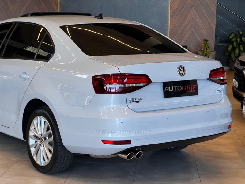 JETTA 1.4 16V TSI COMFORTLINE FLEX 4P TIPTRONIC - 2017 - CAMPO BOM