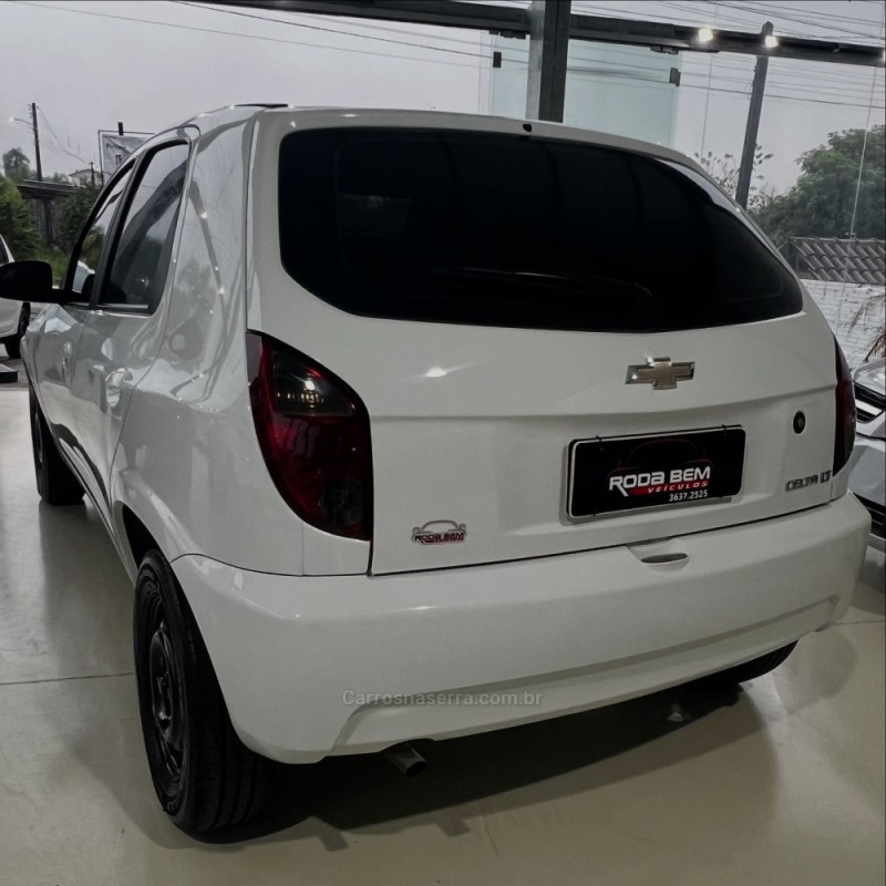 CELTA 1.0 MPFI LT 8V FLEX 4P MANUAL - 2015 - FELIZ