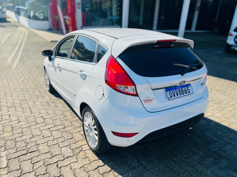 FIESTA 1.6 TITANIUM HATCH 16V FLEX 4P AUTOMÁTICO - 2015 - BENTO GONçALVES