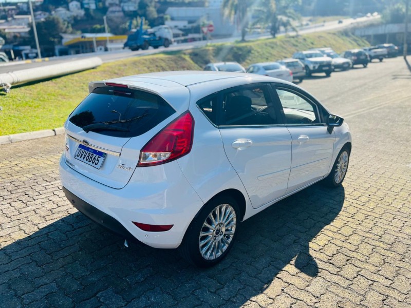 FIESTA 1.6 TITANIUM HATCH 16V FLEX 4P AUTOMÁTICO - 2015 - BENTO GONçALVES