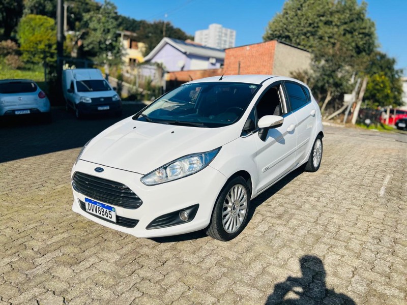 FIESTA 1.6 TITANIUM HATCH 16V FLEX 4P AUTOMÁTICO - 2015 - BENTO GONçALVES