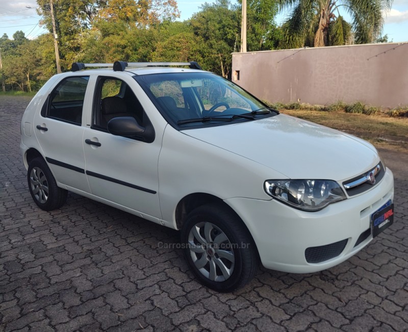 PALIO 1.0 MPI FIRE CELEBRATION ECONOMY 8V FLEX 4P MANUAL - 2014 - CAMPO BOM
