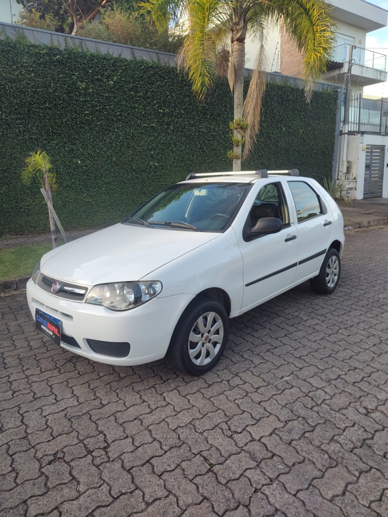 PALIO 1.0 MPI FIRE CELEBRATION ECONOMY 8V FLEX 4P MANUAL - 2014 - CAMPO BOM