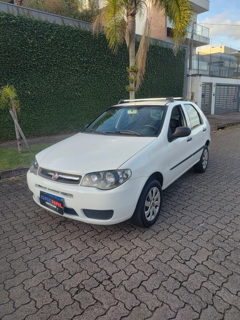 PALIO 1.0 MPI FIRE CELEBRATION ECONOMY 8V FLEX 4P MANUAL - 2014 - CAMPO BOM