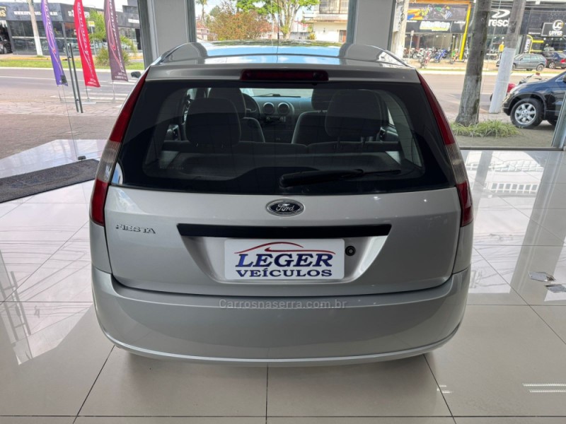 FIESTA 1.0 MPI 8V GASOLINA 4P MANUAL - 2006 - SãO LEOPOLDO