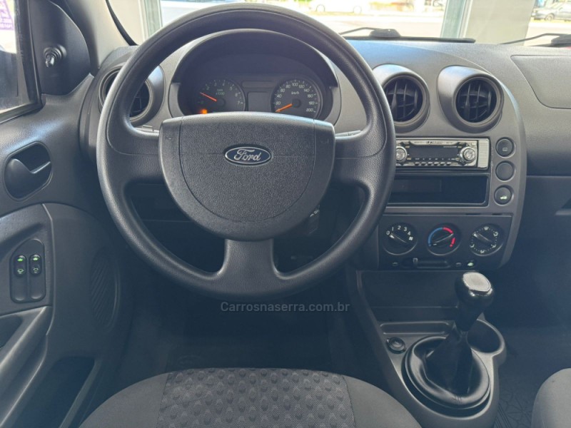 FIESTA 1.0 MPI 8V GASOLINA 4P MANUAL - 2006 - SãO LEOPOLDO