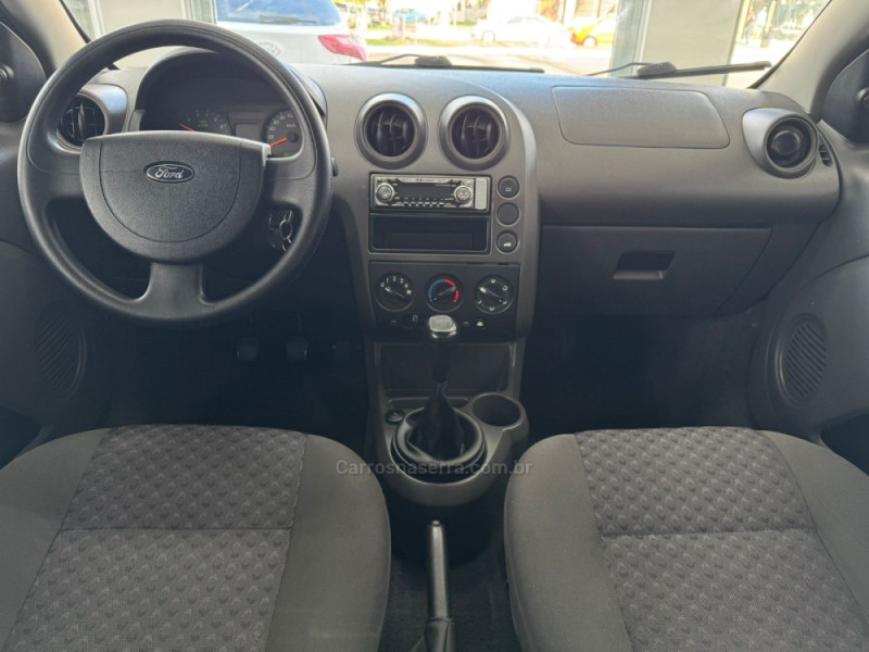 FIESTA 1.0 MPI 8V GASOLINA 4P MANUAL - 2006 - SãO LEOPOLDO