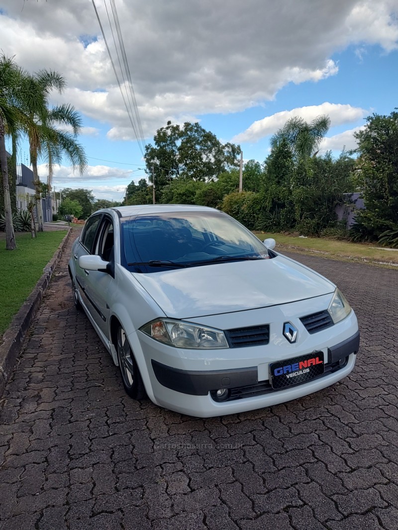 MÉGANE 1.6 DYNAMIQUE 16V FLEX 4P MANUAL - 2009 - CAMPO BOM