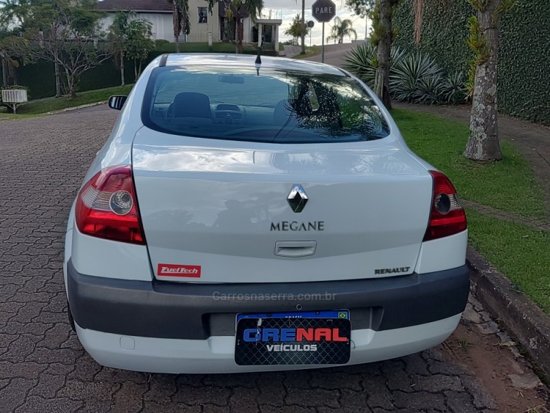 MÉGANE 1.6 DYNAMIQUE 16V FLEX 4P MANUAL - 2009 - CAMPO BOM