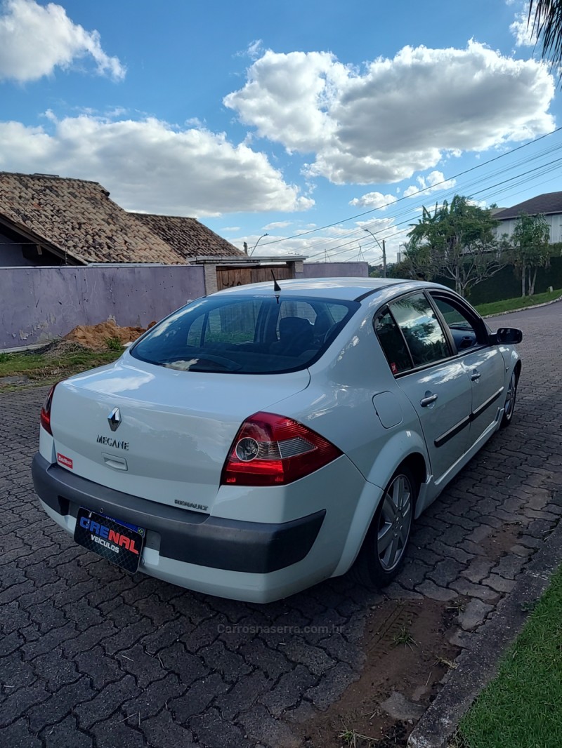 MÉGANE 1.6 DYNAMIQUE 16V FLEX 4P MANUAL - 2009 - CAMPO BOM