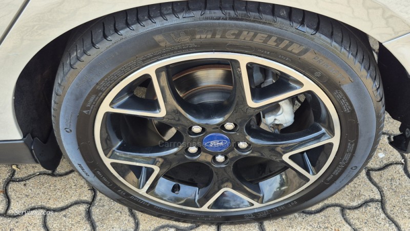 FOCUS 2.0 TITANIUM PLUS 16V FLEX 4P AUTOMÁTICO - 2015 - SãO MARCOS