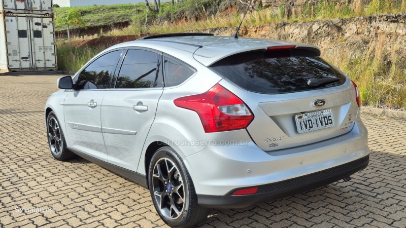 FOCUS 2.0 TITANIUM PLUS 16V FLEX 4P AUTOMÁTICO - 2015 - SãO MARCOS