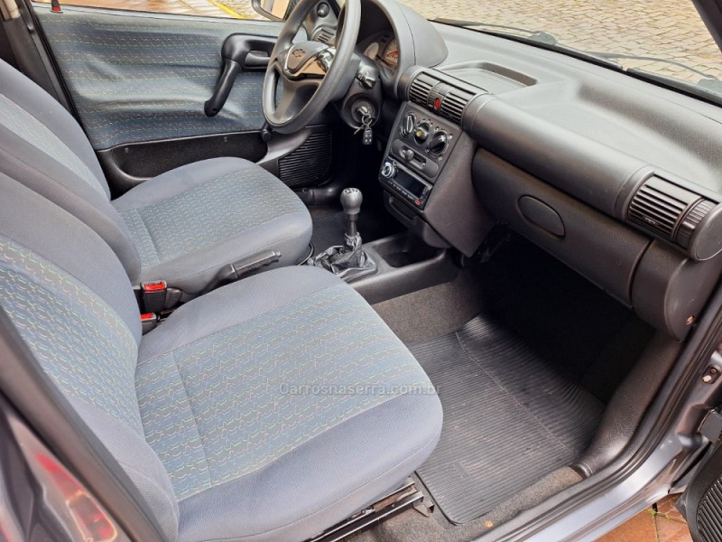CORSA 1.0 MPFI VHC SEDAN 8V GASOLINA 4P MANUAL - 2001 - BENTO GONçALVES