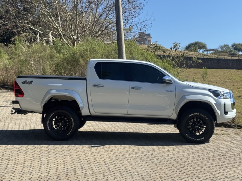 HILUX 2.8 SRX PLUS 4X4 CD TURBO DIESEL 4P AUTOMÁTICO - 2024 - FLORES DA CUNHA