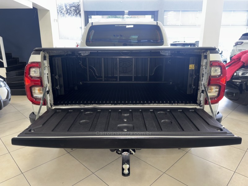 HILUX 2.8 SRX PLUS 4X4 CD TURBO DIESEL 4P AUTOMÁTICO - 2024 - FLORES DA CUNHA