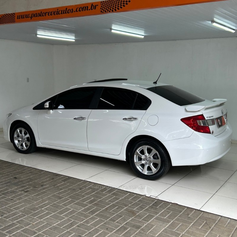 CIVIC 2.0 EXR 16V FLEX 4P AUTOMÁTICO - 2014 - VACARIA