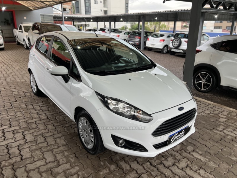 FIESTA 1.5 S HATCH 16V FLEX 4P MANUAL - 2014 - BOM PRINCíPIO