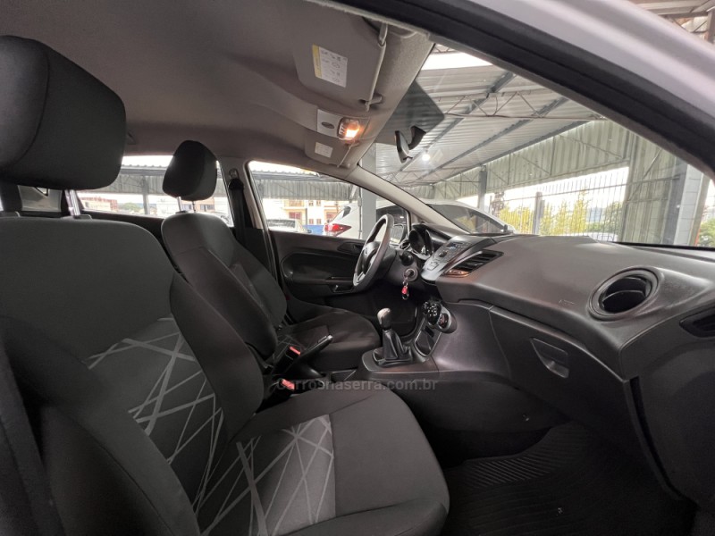 FIESTA 1.5 S HATCH 16V FLEX 4P MANUAL - 2014 - BOM PRINCíPIO