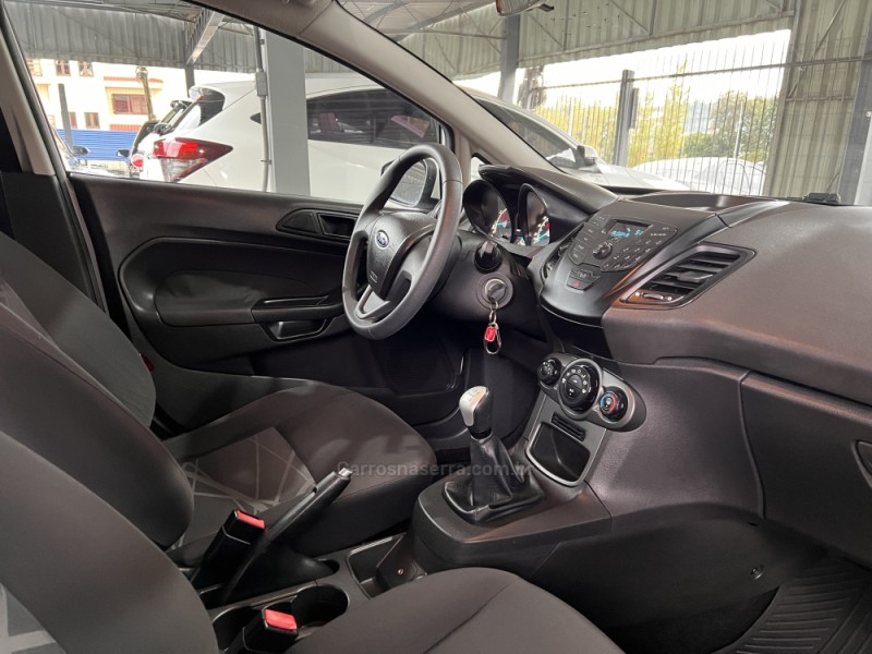 FIESTA 1.5 S HATCH 16V FLEX 4P MANUAL - 2014 - BOM PRINCíPIO