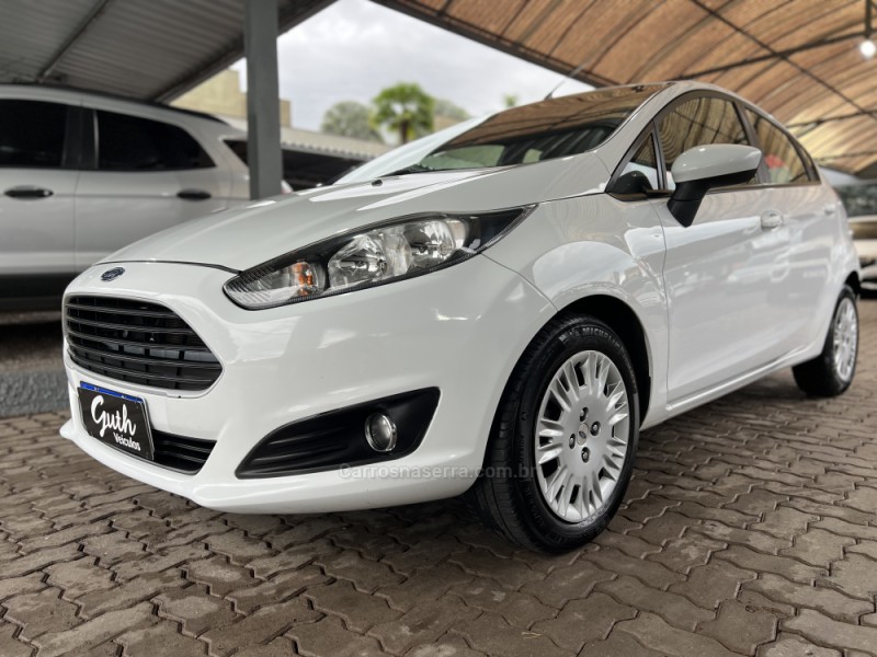 FIESTA 1.5 S HATCH 16V FLEX 4P MANUAL - 2014 - BOM PRINCíPIO