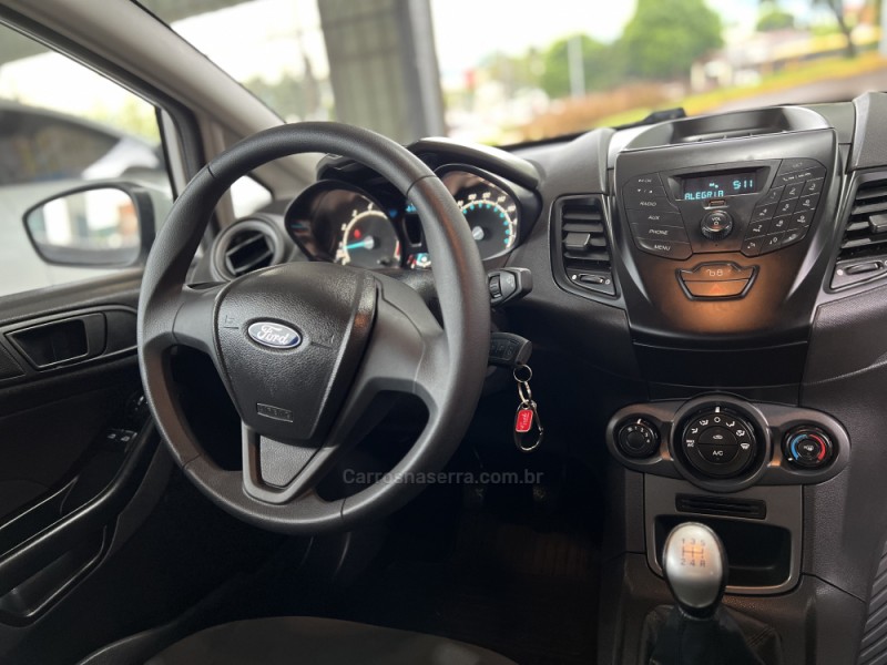 FIESTA 1.5 S HATCH 16V FLEX 4P MANUAL - 2014 - BOM PRINCíPIO