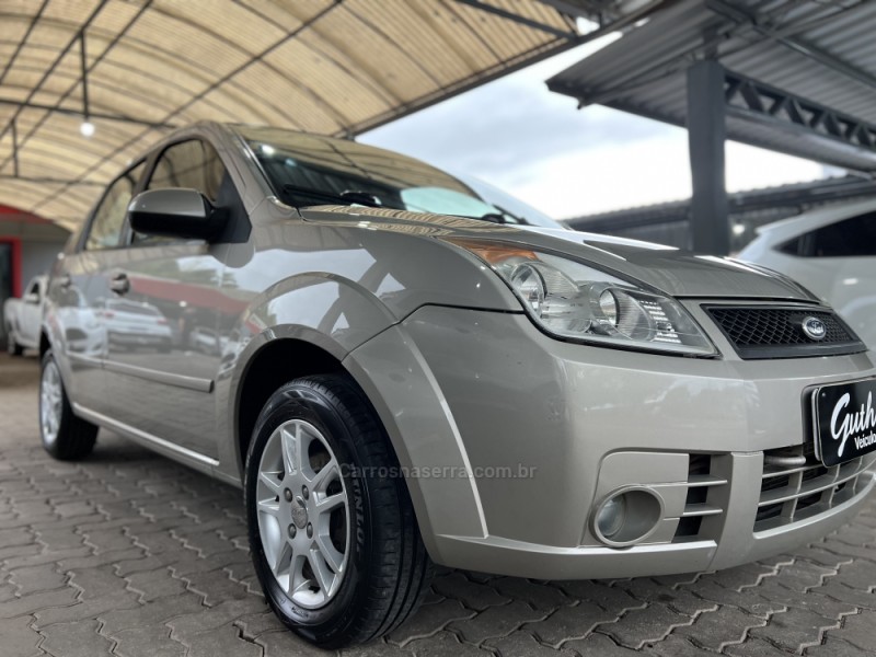 FIESTA 1.6 MPI CLASS SEDAN 8V FLEX 4P MANUAL - 2008 - BOM PRINCíPIO