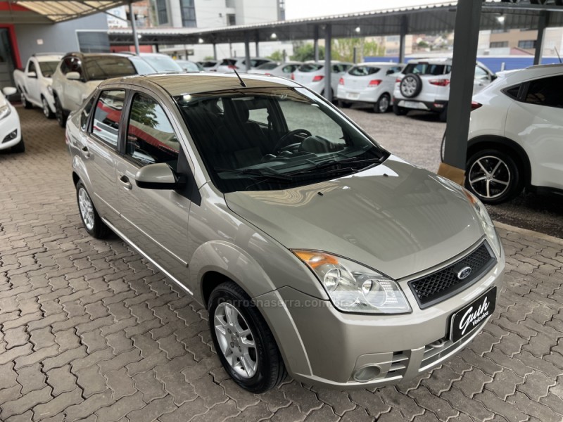 FIESTA 1.6 MPI CLASS SEDAN 8V FLEX 4P MANUAL - 2008 - BOM PRINCíPIO