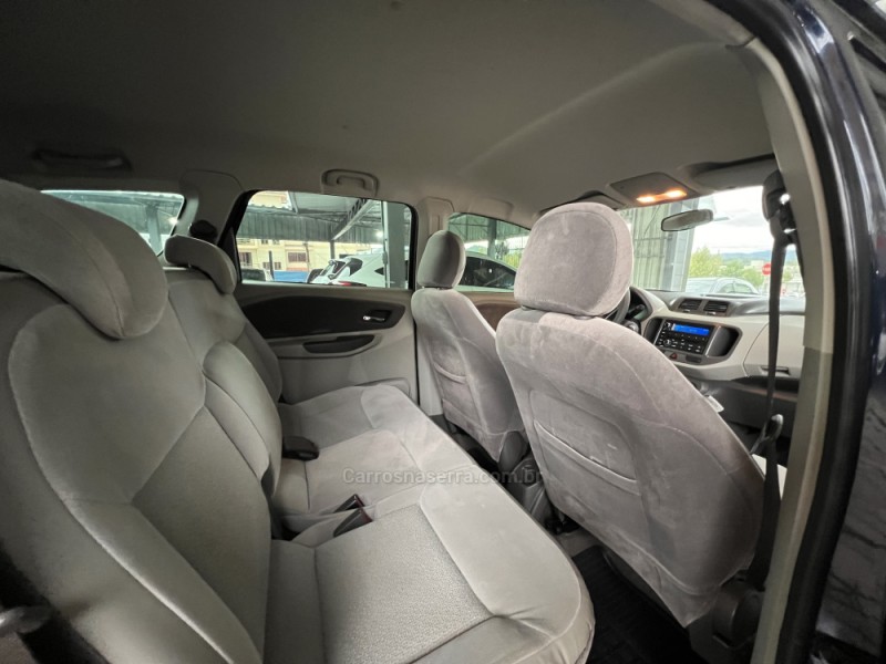 SPIN 1.8 LTZ 8V FLEX 4P MANUAL - 2013 - BOM PRINCíPIO