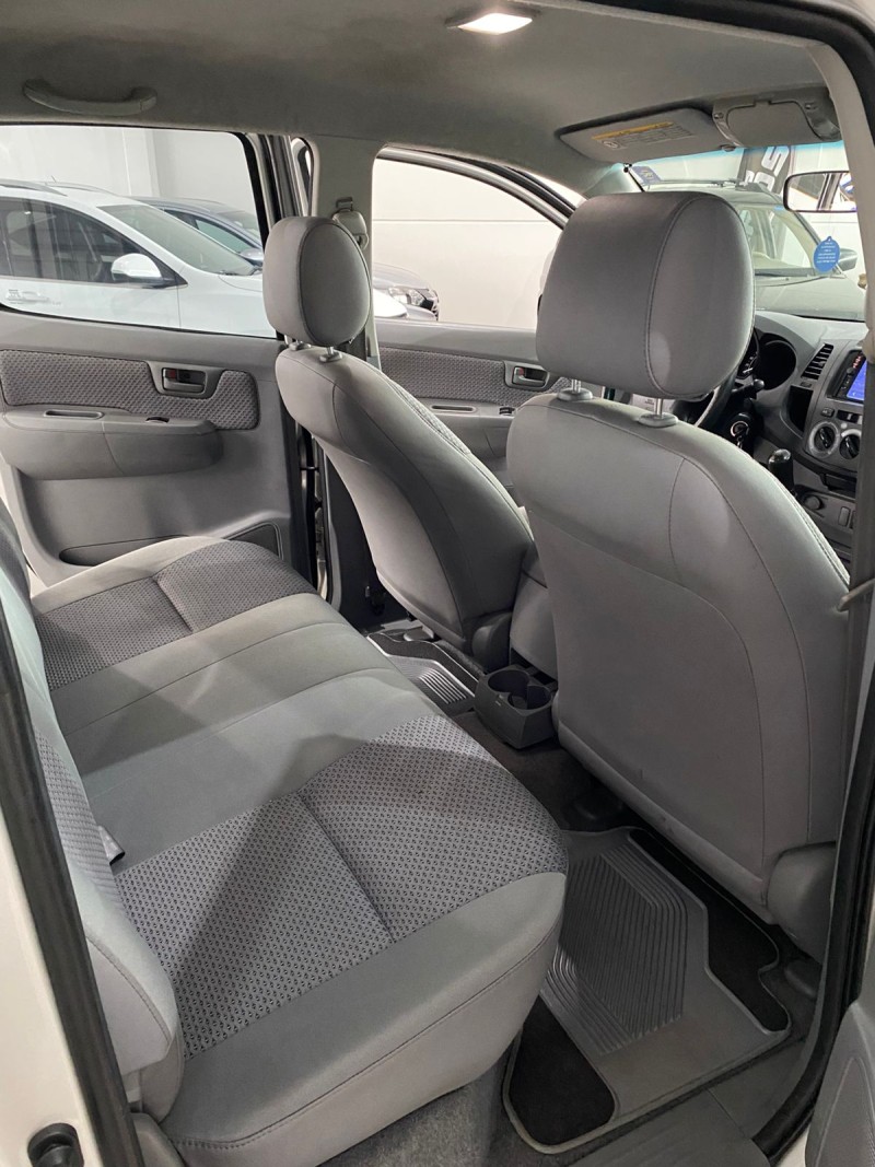HILUX 2.7 SR 4X2 CD 16V GASOLINA 4P MANUAL - 2009 - LAJEADO