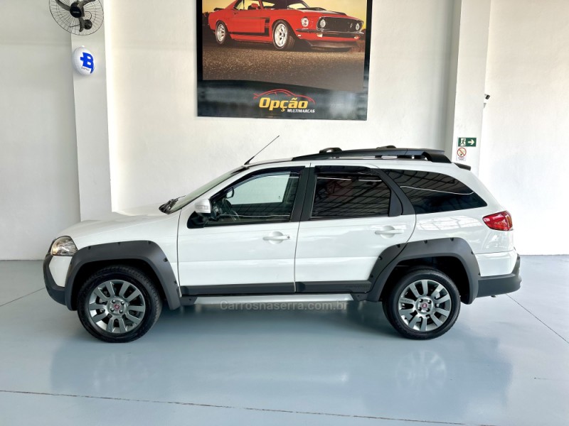 PALIO 1.8 MPI ADVENTURE LOCKER WEEKEND 8V FLEX 4P MANUAL - 2016 - NOVO HAMBURGO