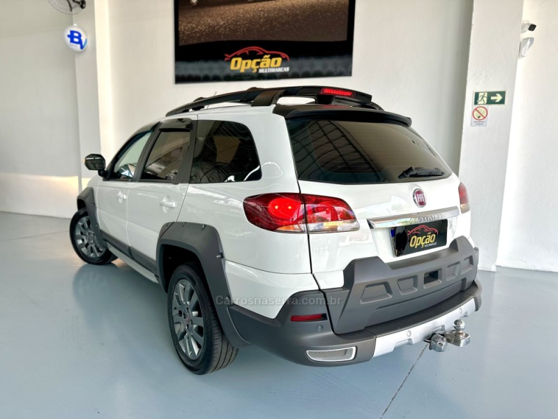 PALIO 1.8 MPI ADVENTURE LOCKER WEEKEND 8V FLEX 4P MANUAL - 2016 - NOVO HAMBURGO