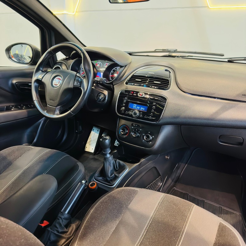 PUNTO 1.8 BLACKMOTION 16V FLEX 4P MANUAL - 2015 - CAXIAS DO SUL