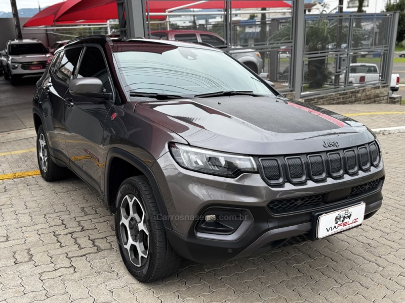 COMPASS 2.0 16V DIESEL TRAILHAWK 4X4 AUTOMÁTICO - 2022 - FELIZ