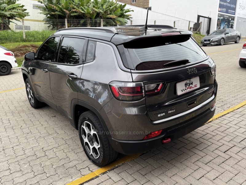 COMPASS 2.0 16V DIESEL TRAILHAWK 4X4 AUTOMÁTICO - 2022 - FELIZ
