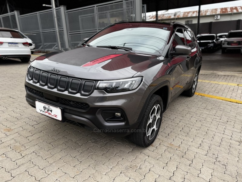 COMPASS 2.0 16V DIESEL TRAILHAWK 4X4 AUTOMÁTICO - 2022 - FELIZ