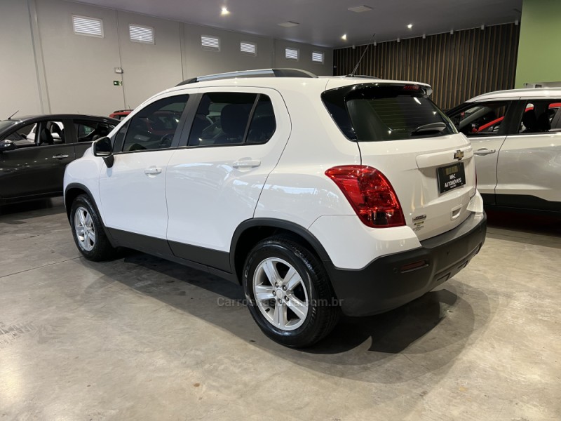 TRACKER 1.8 MPFI LT 4X2 16V FLEX 4P AUTOMÁTICO - 2016 - CAXIAS DO SUL