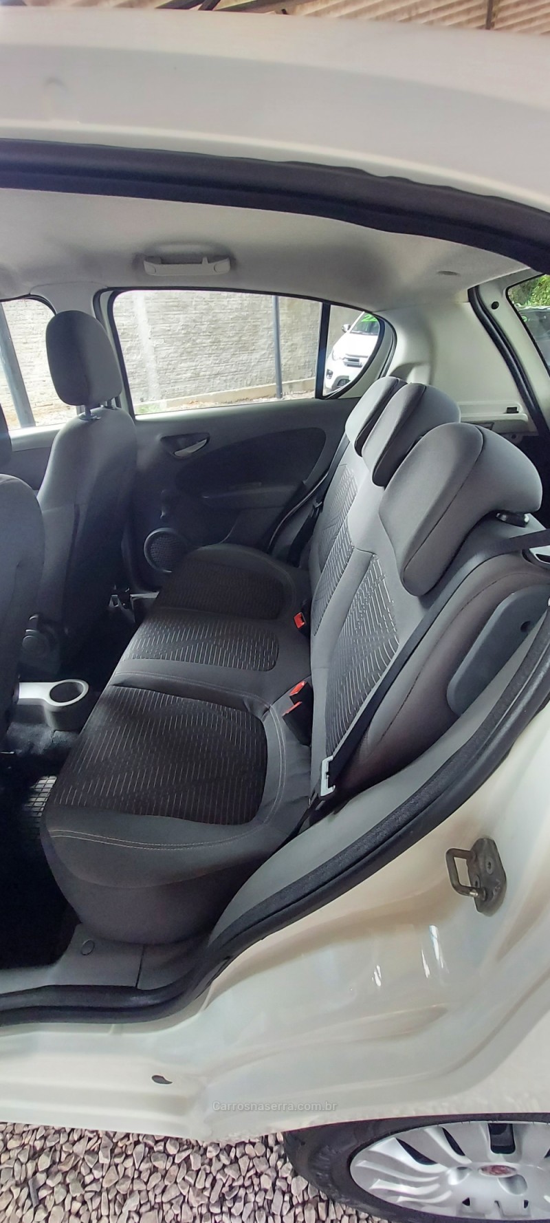 PALIO 1.4 MPI ATTRACTIVE 8V FLEX 4P MANUAL - 2013 - BOM PRINCíPIO