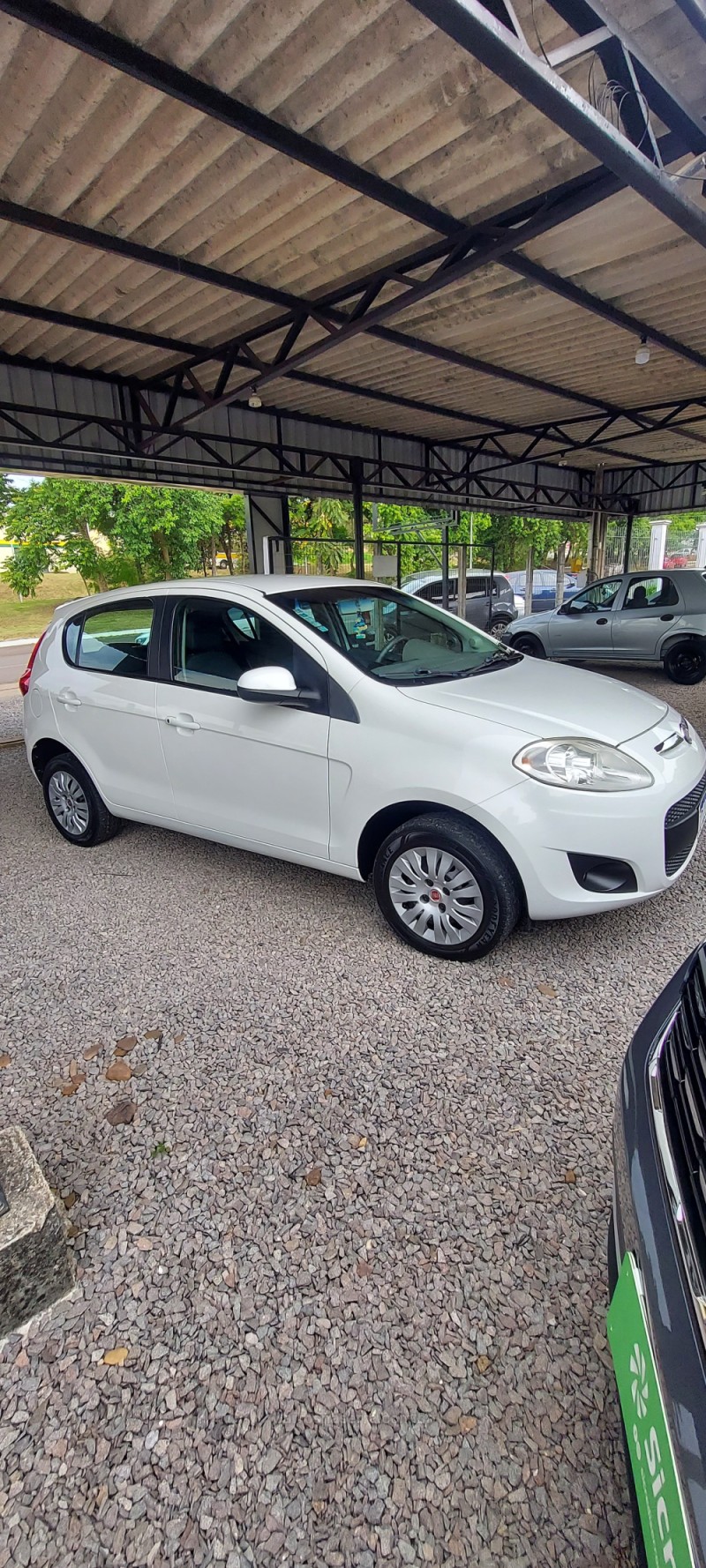 PALIO 1.4 MPI ATTRACTIVE 8V FLEX 4P MANUAL - 2013 - BOM PRINCíPIO