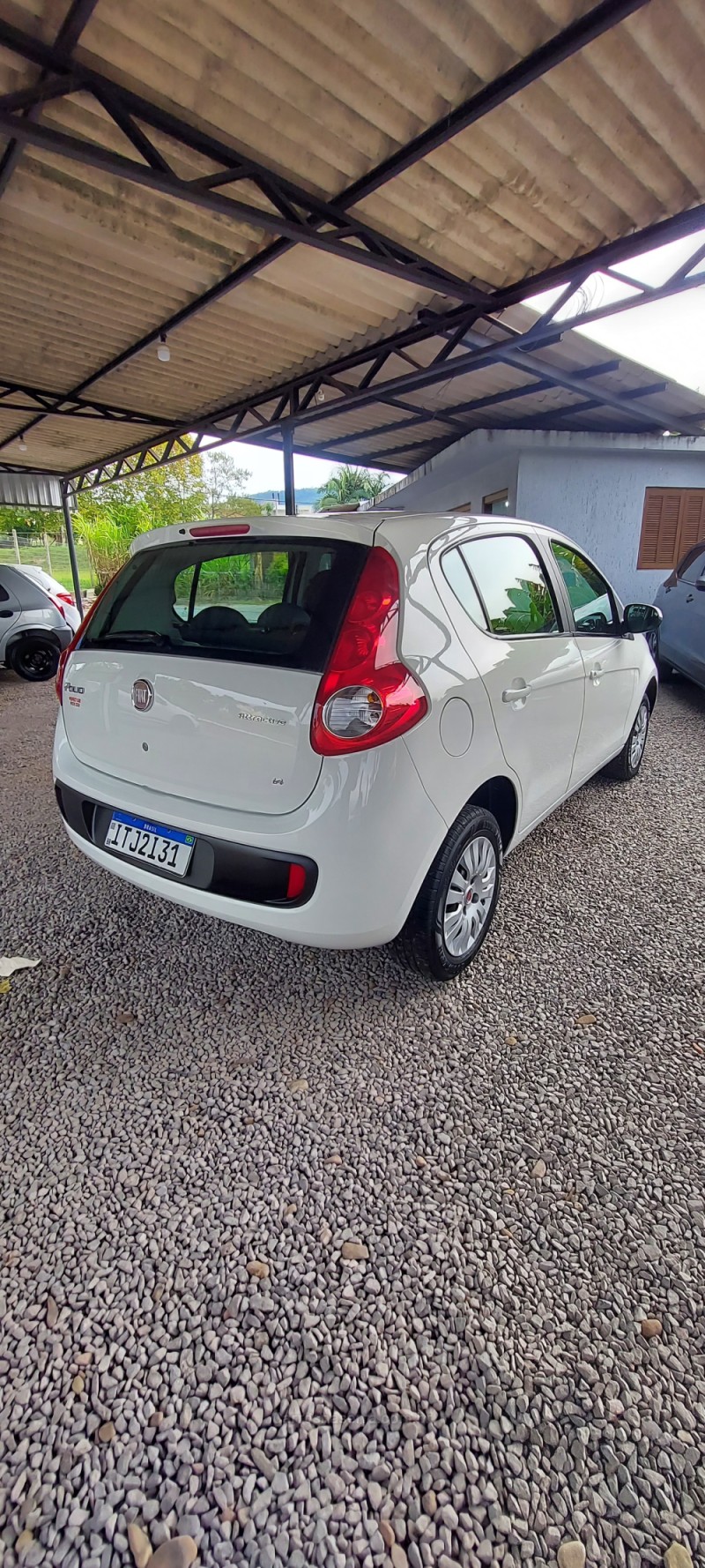PALIO 1.4 MPI ATTRACTIVE 8V FLEX 4P MANUAL - 2013 - BOM PRINCíPIO