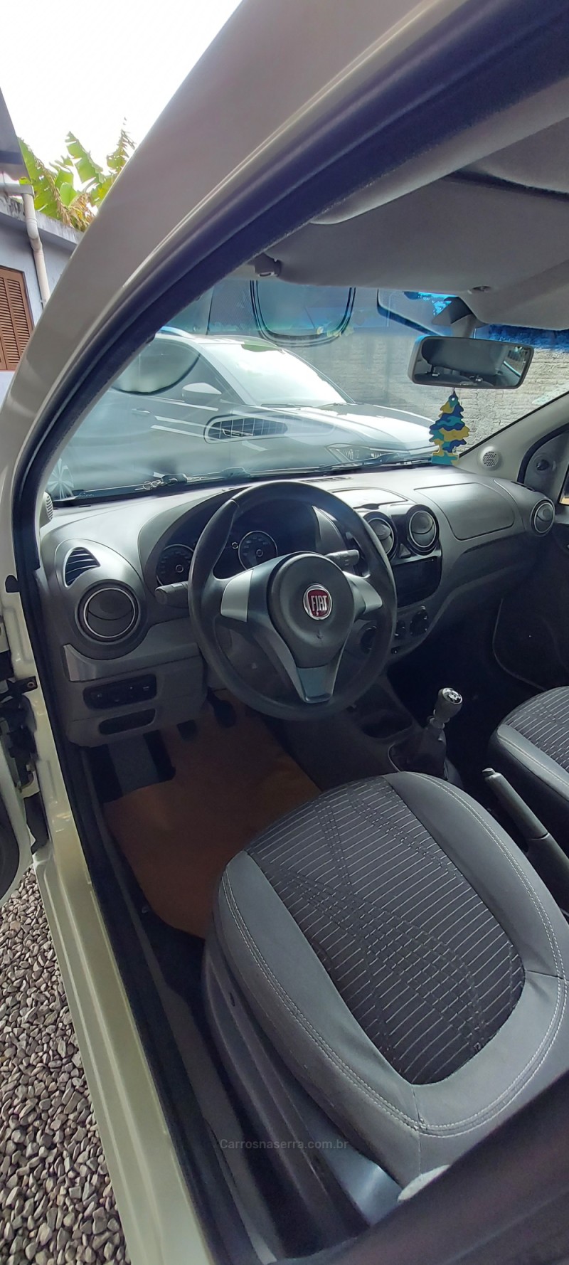 PALIO 1.4 MPI ATTRACTIVE 8V FLEX 4P MANUAL - 2013 - BOM PRINCíPIO