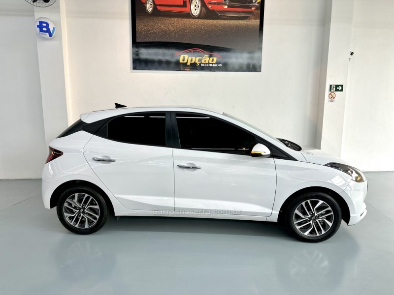 HB20 1.0 PLATINUM 12V TURBO FLEX 4P MANUAL - 2022 - NOVO HAMBURGO