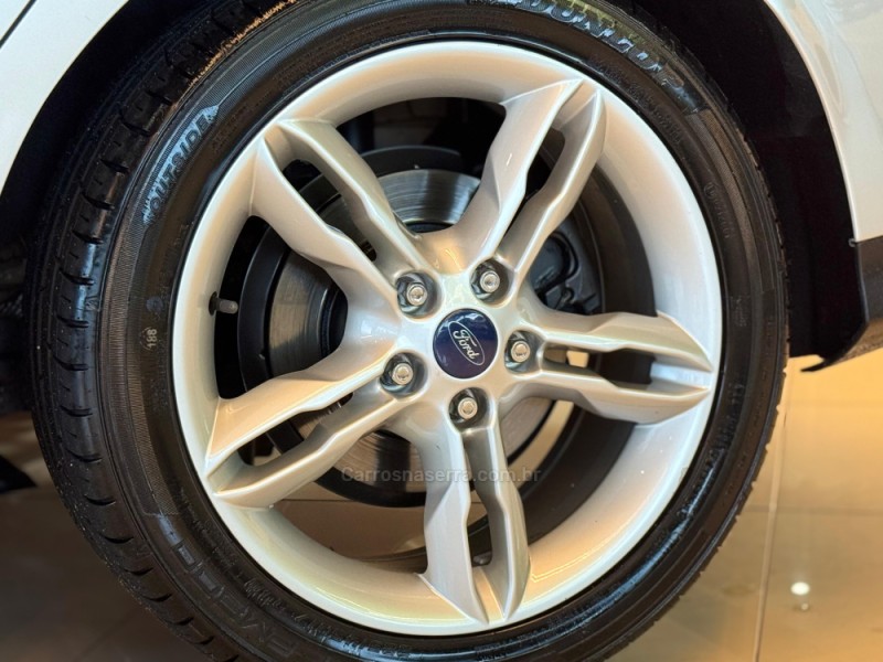 FOCUS 2.0 SE SEDAN 16V FLEX 4P AUTOMÁTICO - 2014 - DOIS IRMãOS