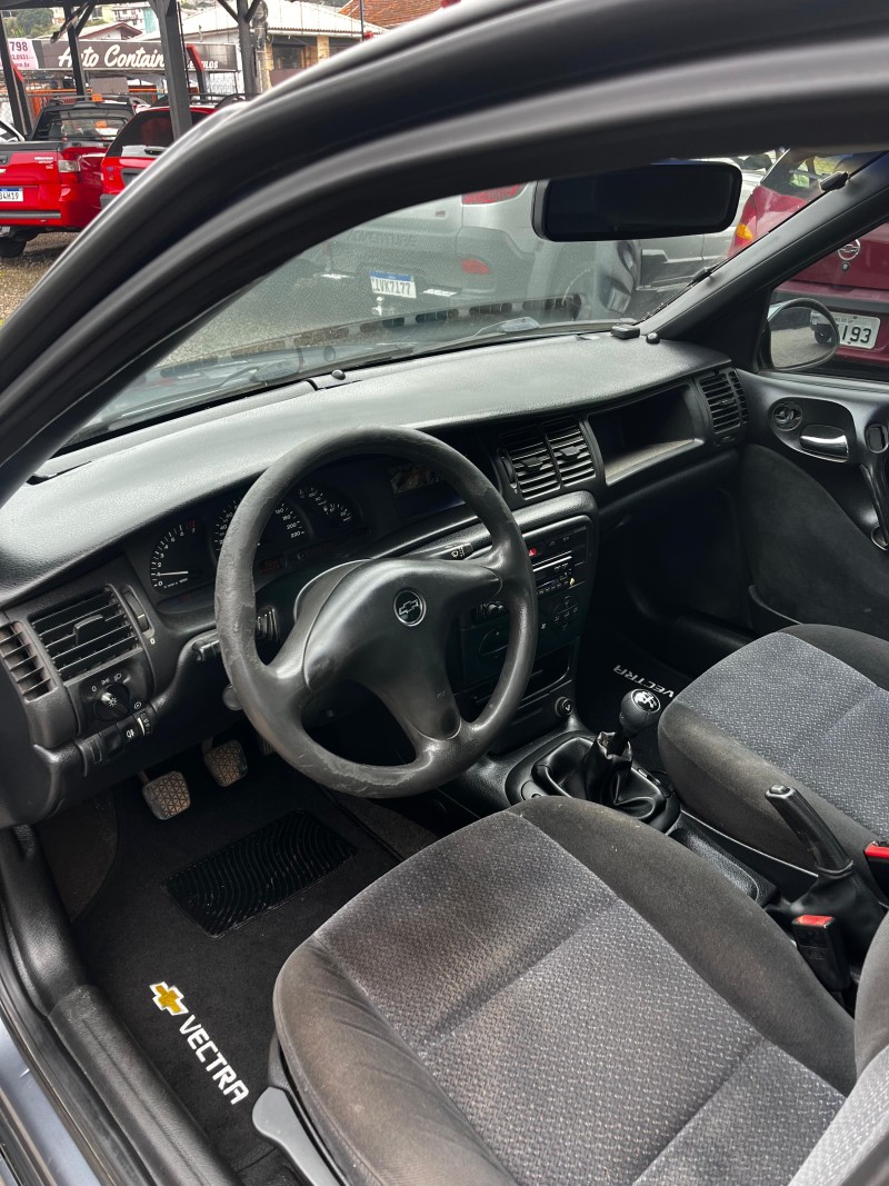 VECTRA 2.2 MPFI GLS 8V GASOLINA 4P MANUAL - 2000 - CAXIAS DO SUL