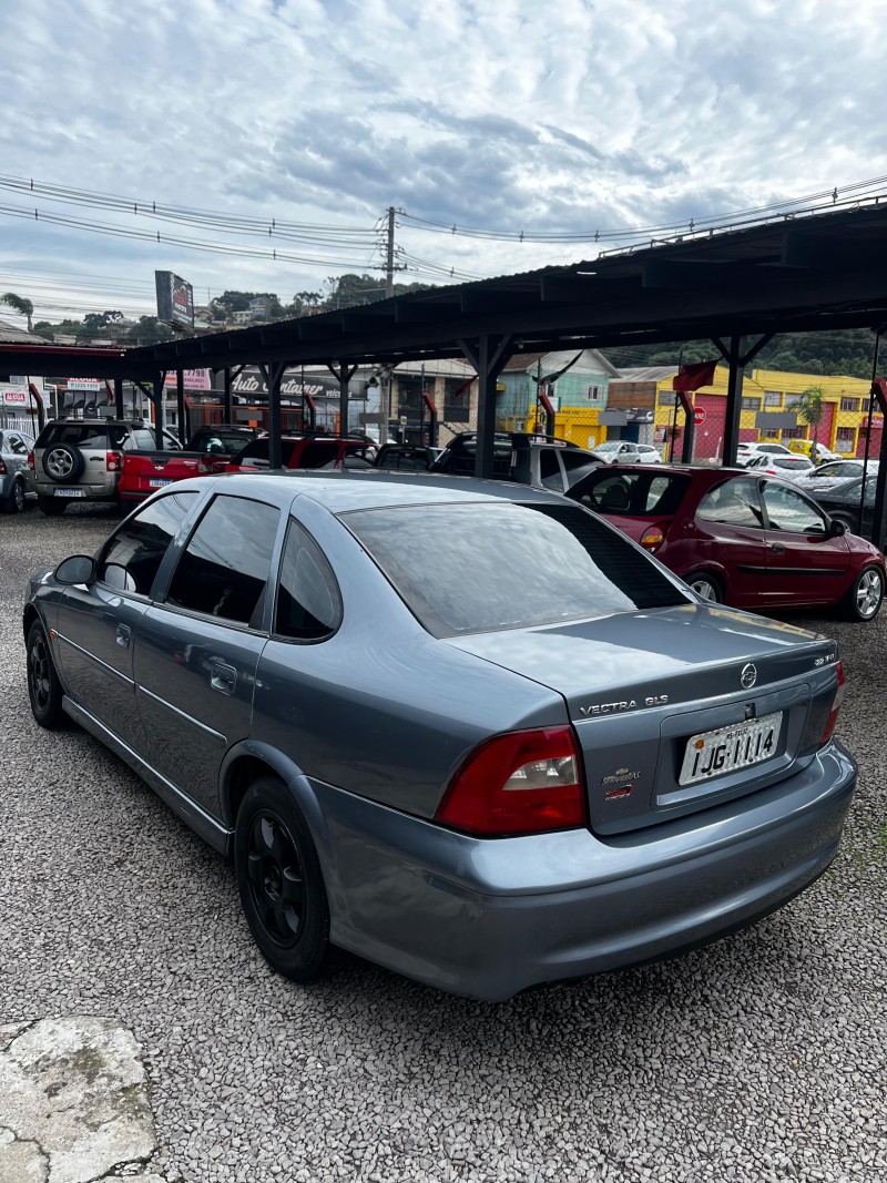VECTRA 2.2 MPFI GLS 8V GASOLINA 4P MANUAL - 2000 - CAXIAS DO SUL
